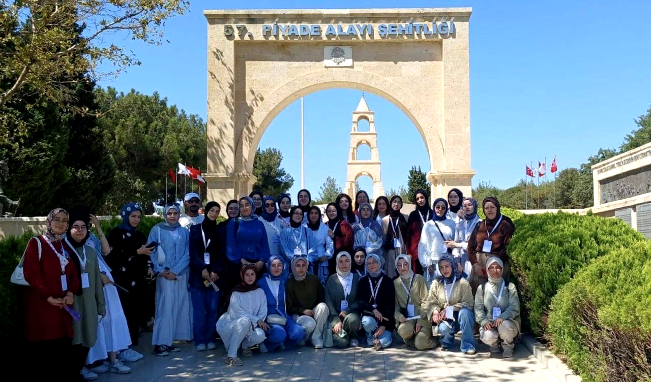 ‘110. Yılda 110 Bin Genç’ projesi kapsamında Çanakkale’ye giden Bayburtlu öğrenciler döndü