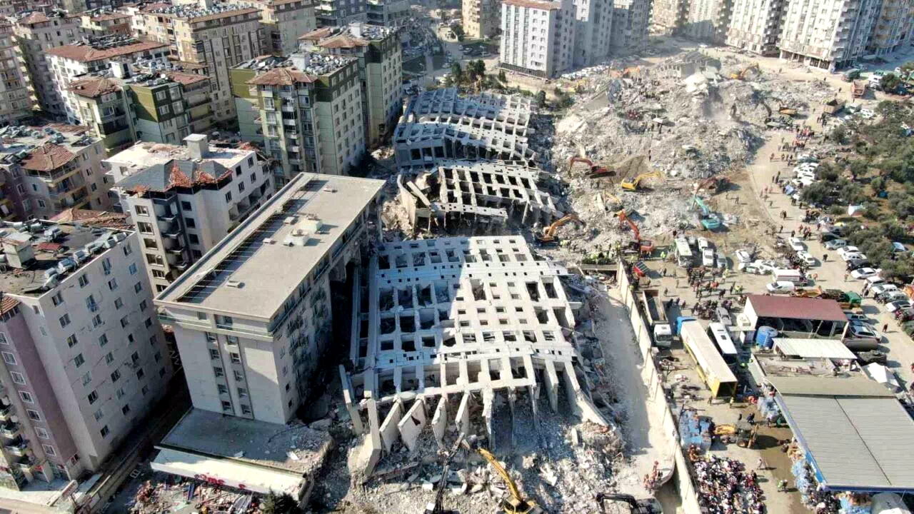 3 evladını Rönesans Rezidans’ta kaybeden gözü yaşlı anne adalet istedi