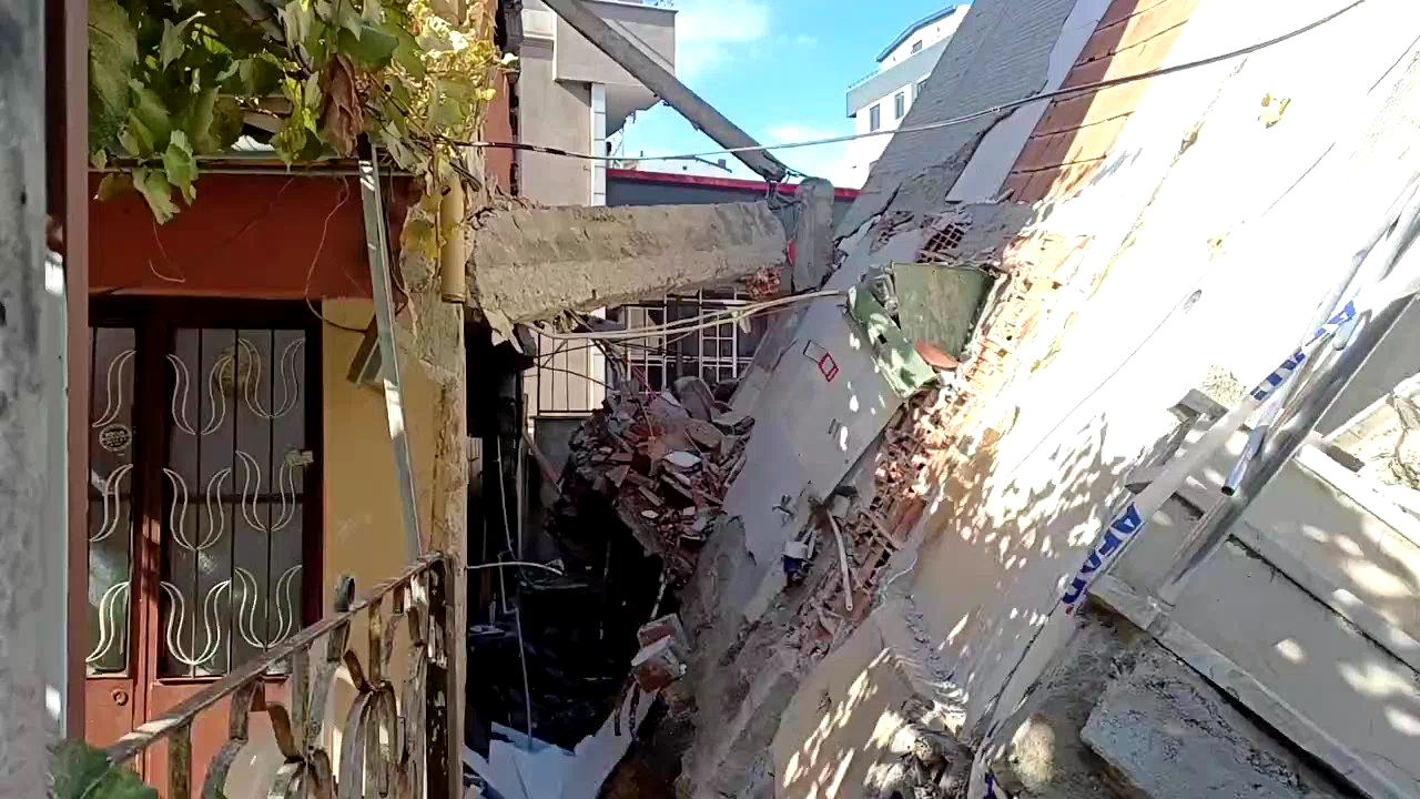4 kişiye mezar olan binanın yanındaki apartman sakini: “Deprem oldu sandık, evimizde ciddi hasar oluştu”