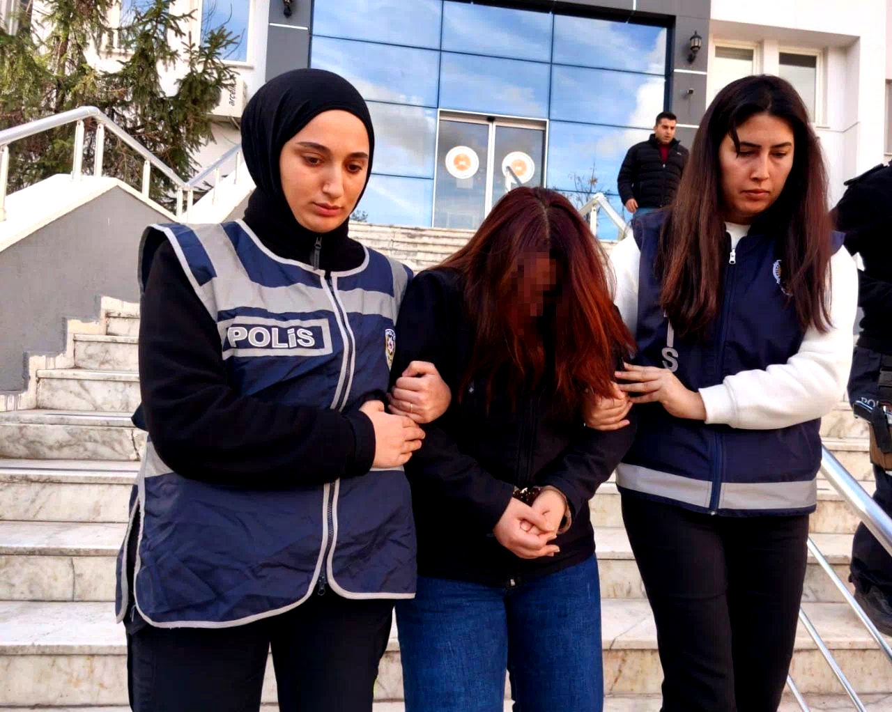 5 günlük bebeğe şiddet uyguladığı iddia edilen hemşire Erzincan’daki cezaevine getirildi