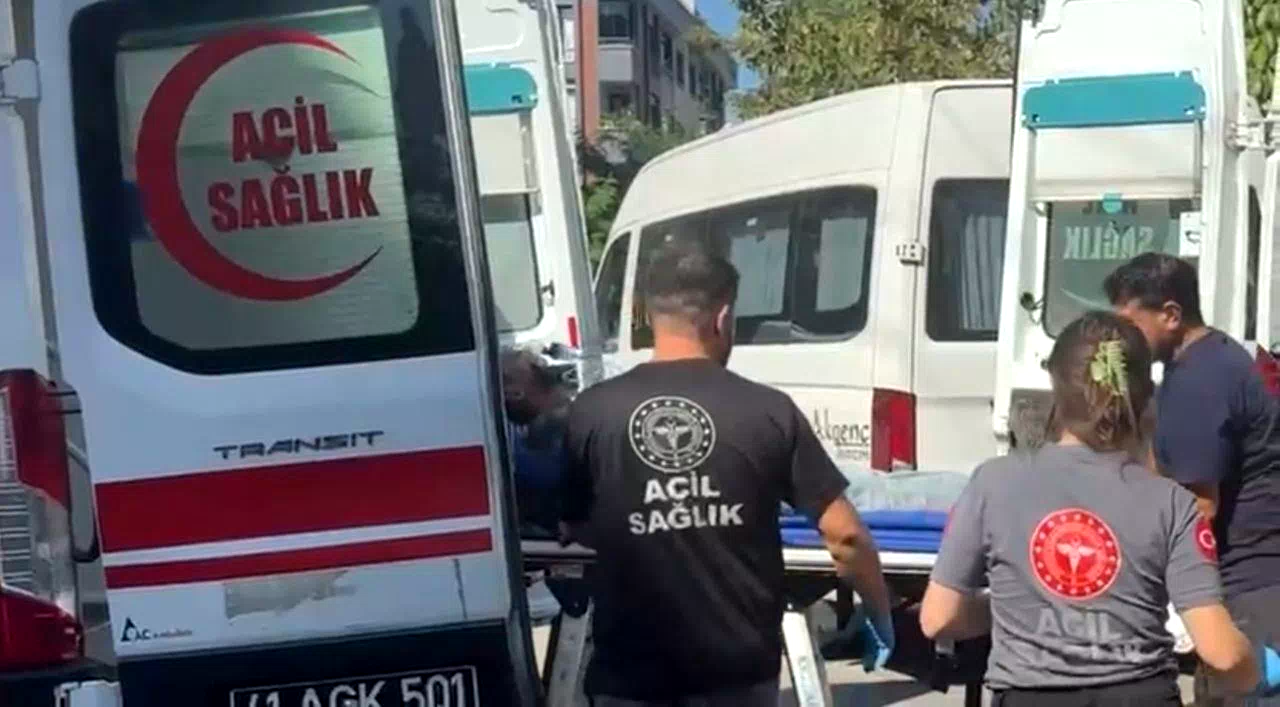 5 katlı apartmanda yangın: 1 kişi dumandan etkilendi