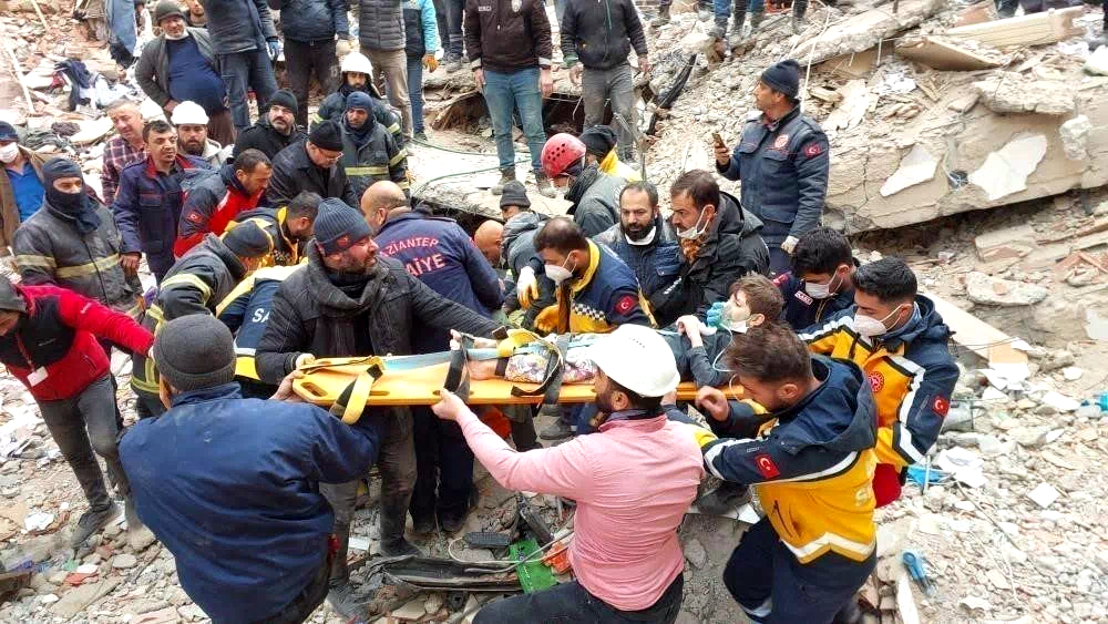 51 kişiye mezar olan binanın yıkılmasına Tofaş Fiat bayisinin kolon kesmesi sebep oldu