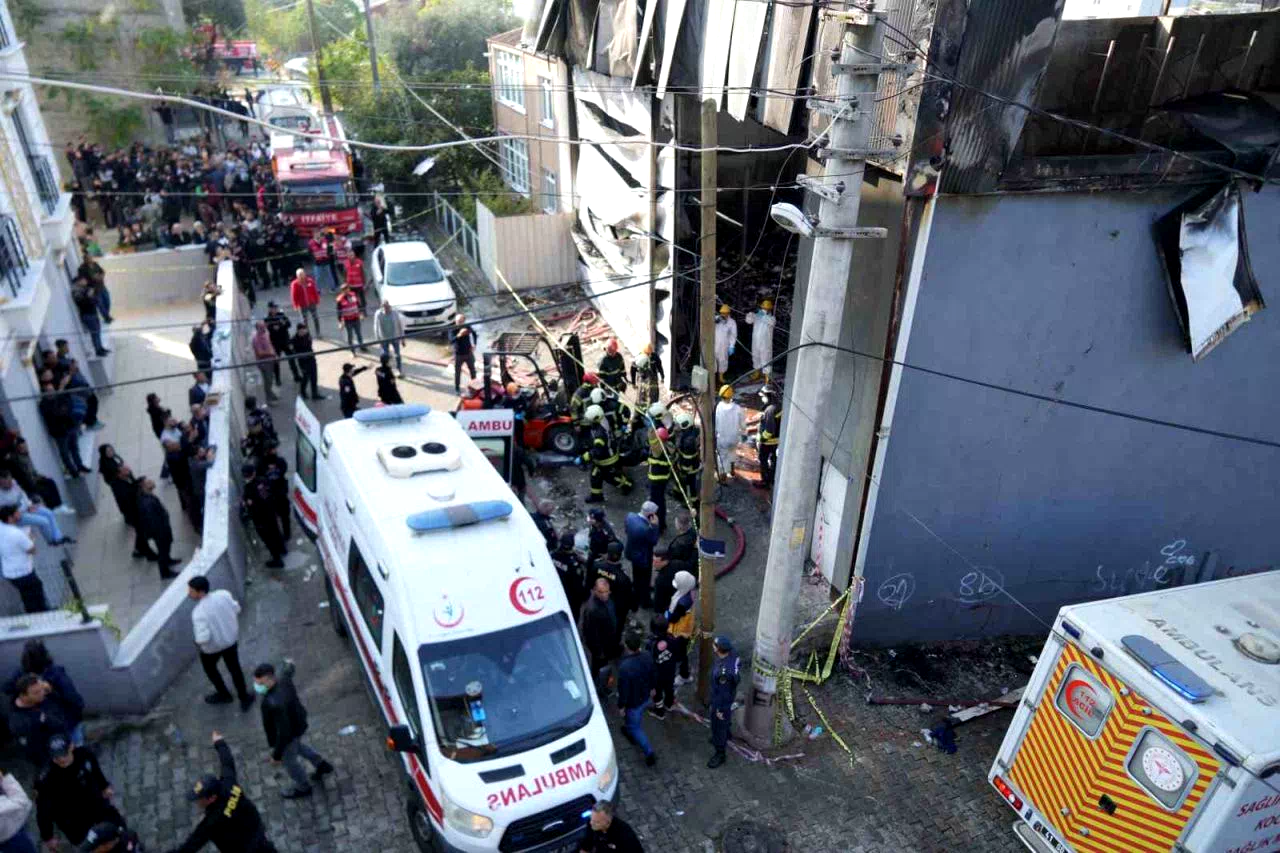 6 kişiye mezar olan yangına ilişkin 3 gözaltı kararı