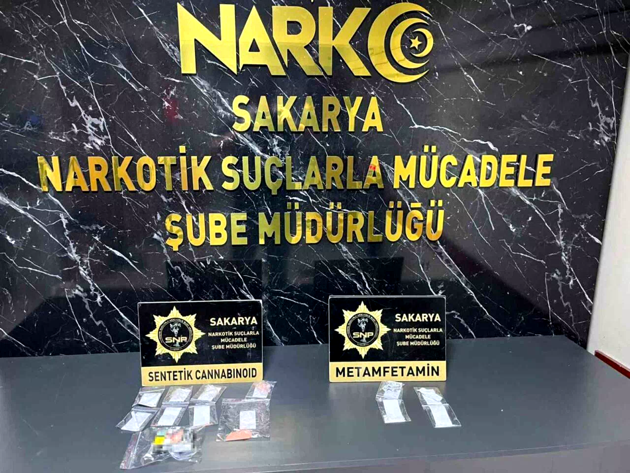 9 kilo bonzai üretilebilecek ham madde ele geçirildi: 5 gözaltı