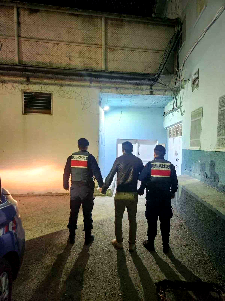 9 yıl hapis cezasıyla aranan şahsı JASAT yakaladı