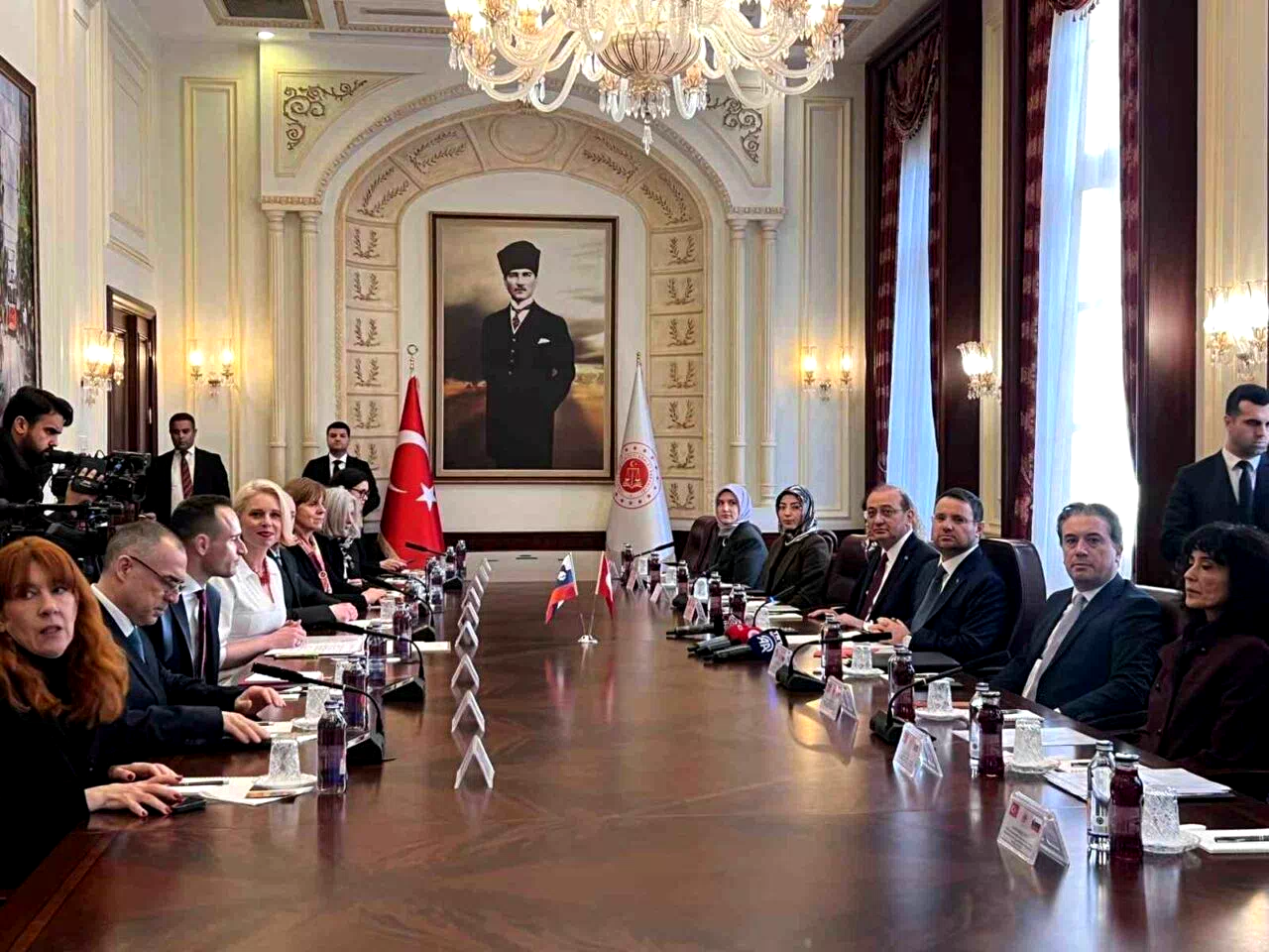 Adalet Bakanı Gürlek, Slovenya Ulusal Meclis Başkanı Zupancic ile bir araya geldi
