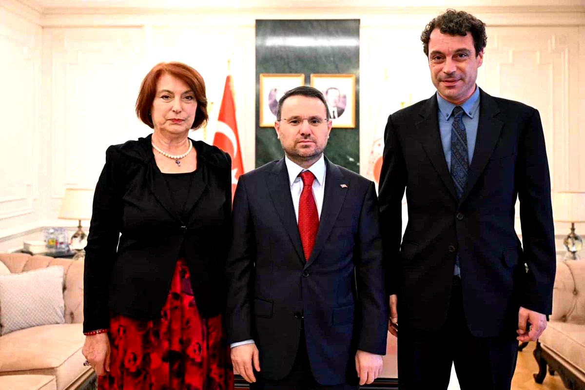 Adalet Bakanı Gürlek, Uğur Mumcu’nun ailesiyle görüştü