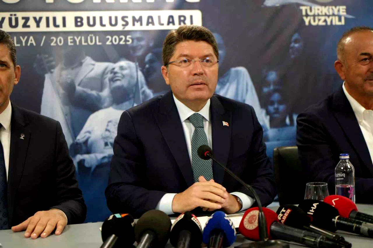 Adalet Bakanı Tunç: “Bugünkü yargı darbeciye, vesayetçiye geçit vermiyor”