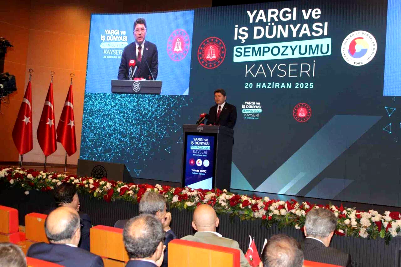 Adalet Bakanı Tunç: “Ülkemizi karalamaya çalışanlar yargı camiamıza büyük haksızlık ediyor”