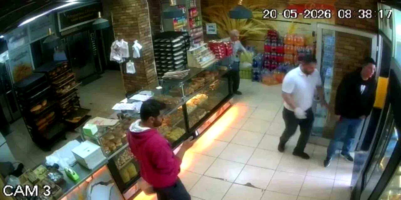 Adıyaman’da deprem anı güvenlik kameralarına yansıdı