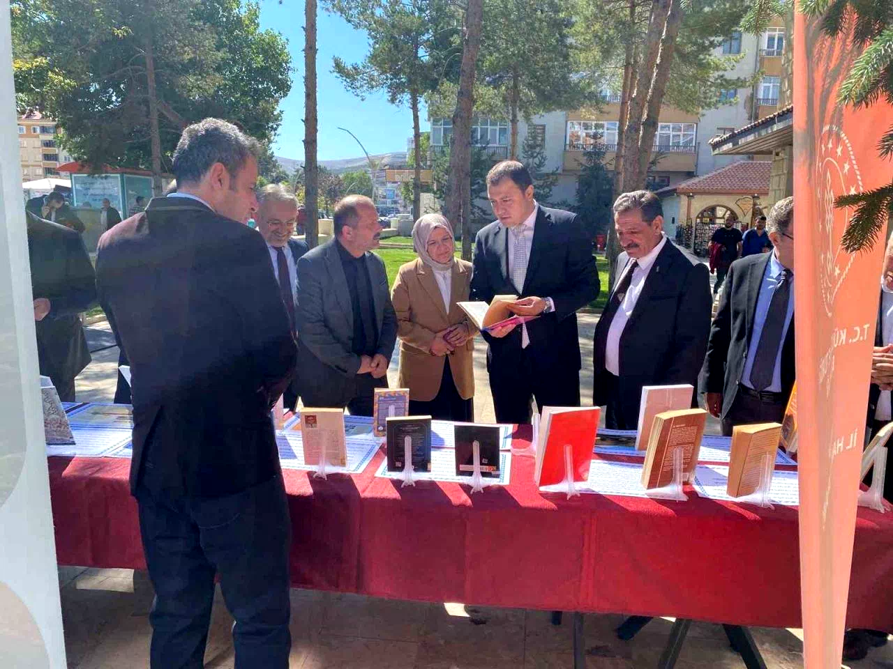 Ahilik Haftası kutlamaları türbe ziyareti ve sergi açılışıyla devam etti