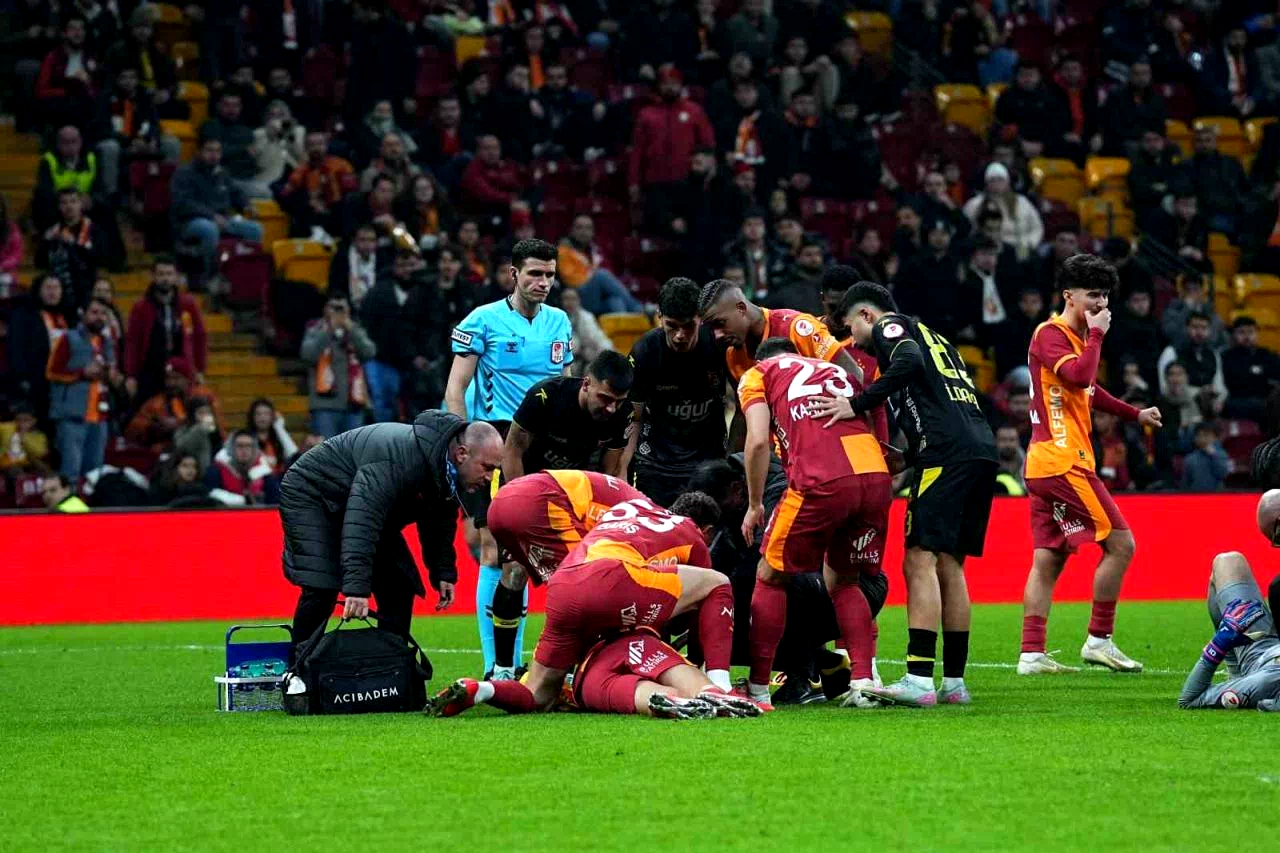 Ahmed Kutucu ile İsa Doğan kafa kafaya çarpıştı