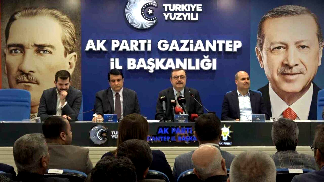 AK Parti’den CHP’ye mehter tepkisi