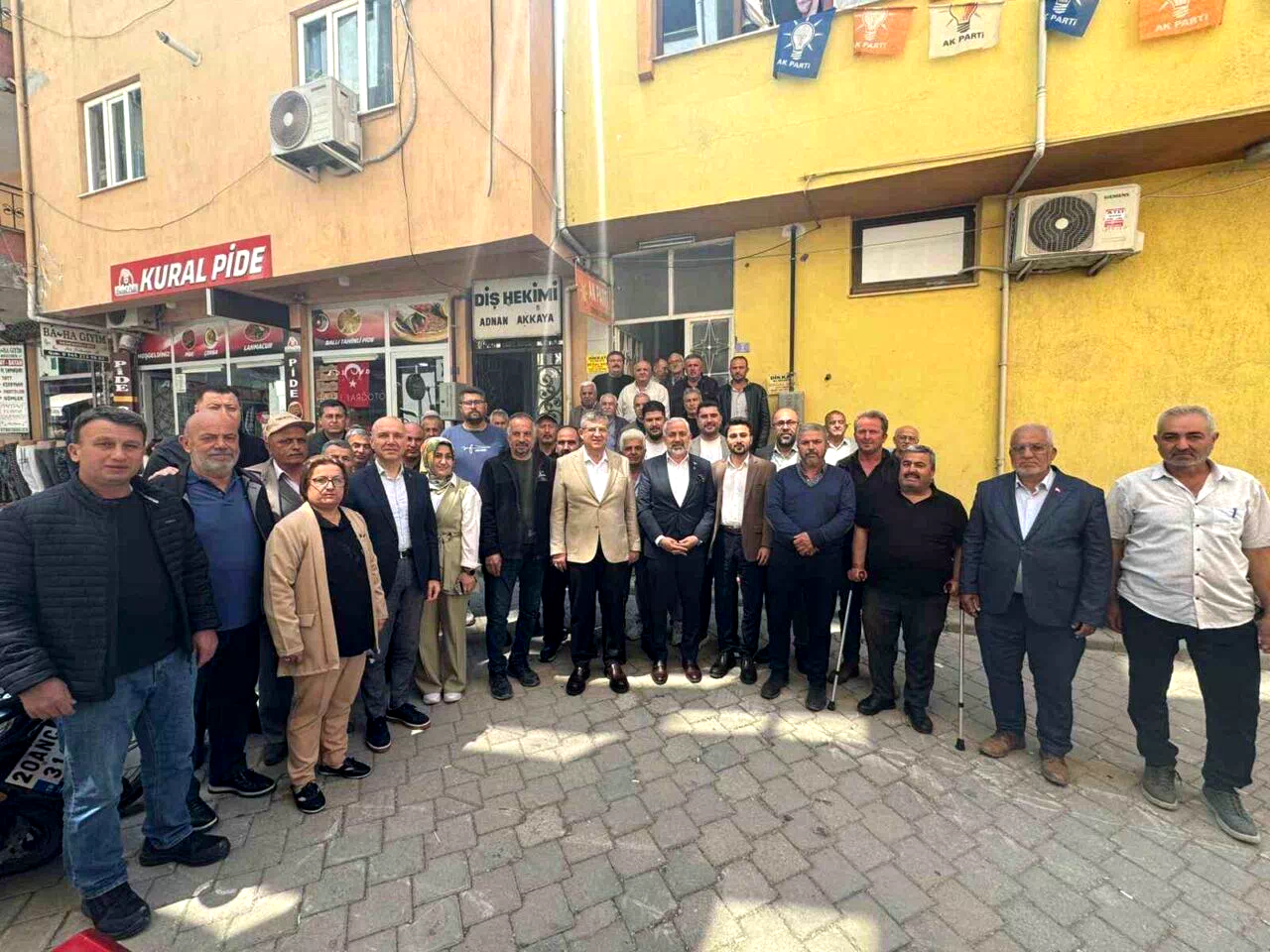 AK Parti Denizli’de saha çalışmalarına hız kesmeden devam ediyor
