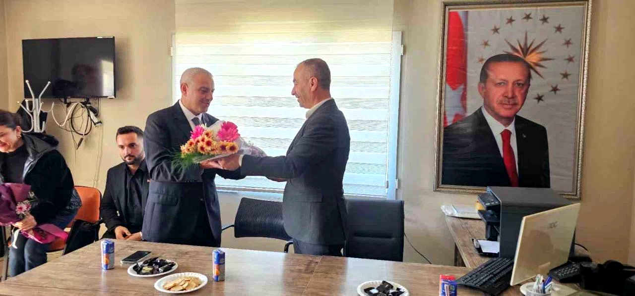 AK Parti Dikili İlçe Teşkilatında devir teslim