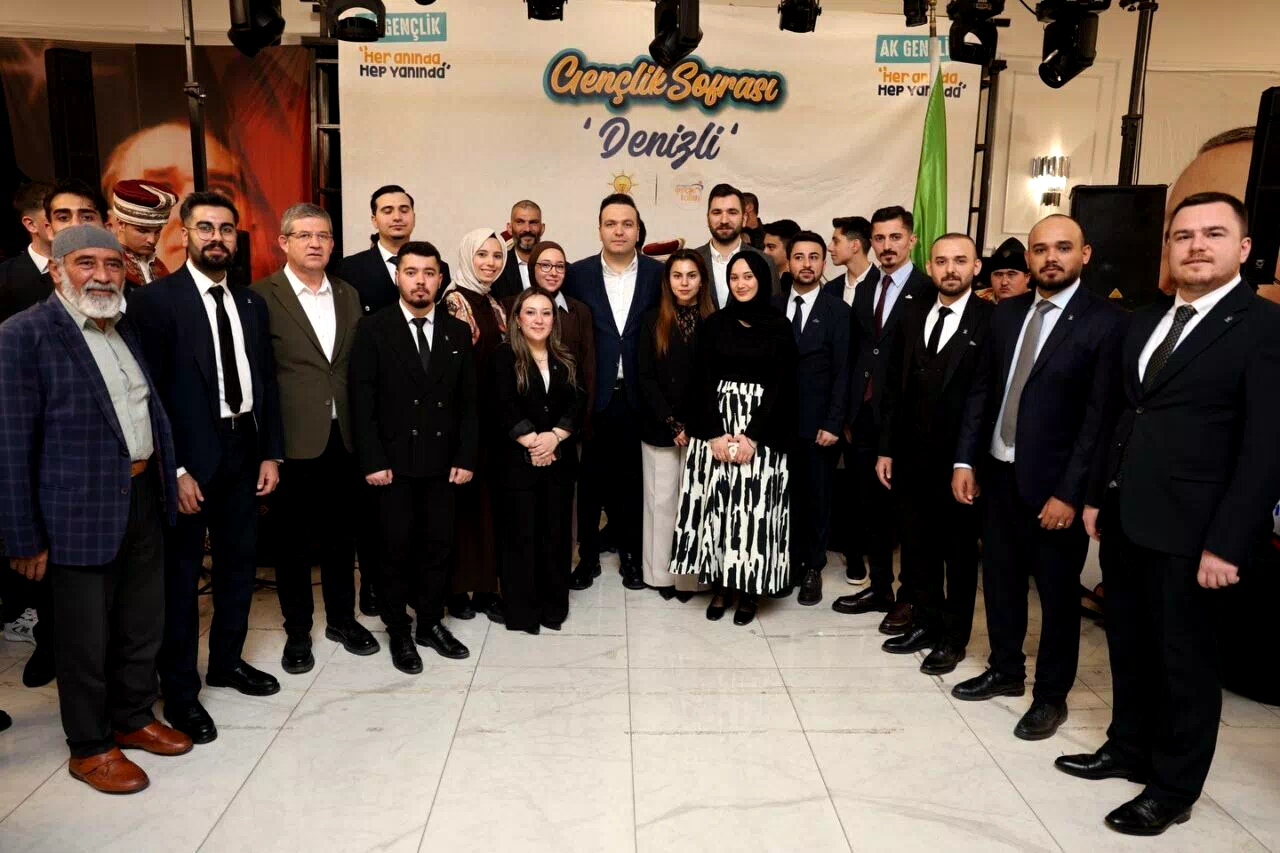 AK Parti Gençlik Kolları Genel Başkanı İbiş Denizli’de gençlerle iftarda buluştu