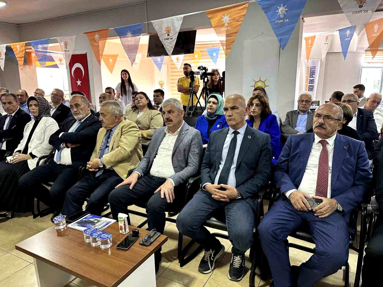 AK Parti Genel Başkan Yardımcısı Demir: “2028’de Sayın Cumhurbaşkanımızın Türkiye yüzyılının inşası için tekrar cumhurbaşkanı seçilebilmesi için olağanüstü gayret göstereceğiz”