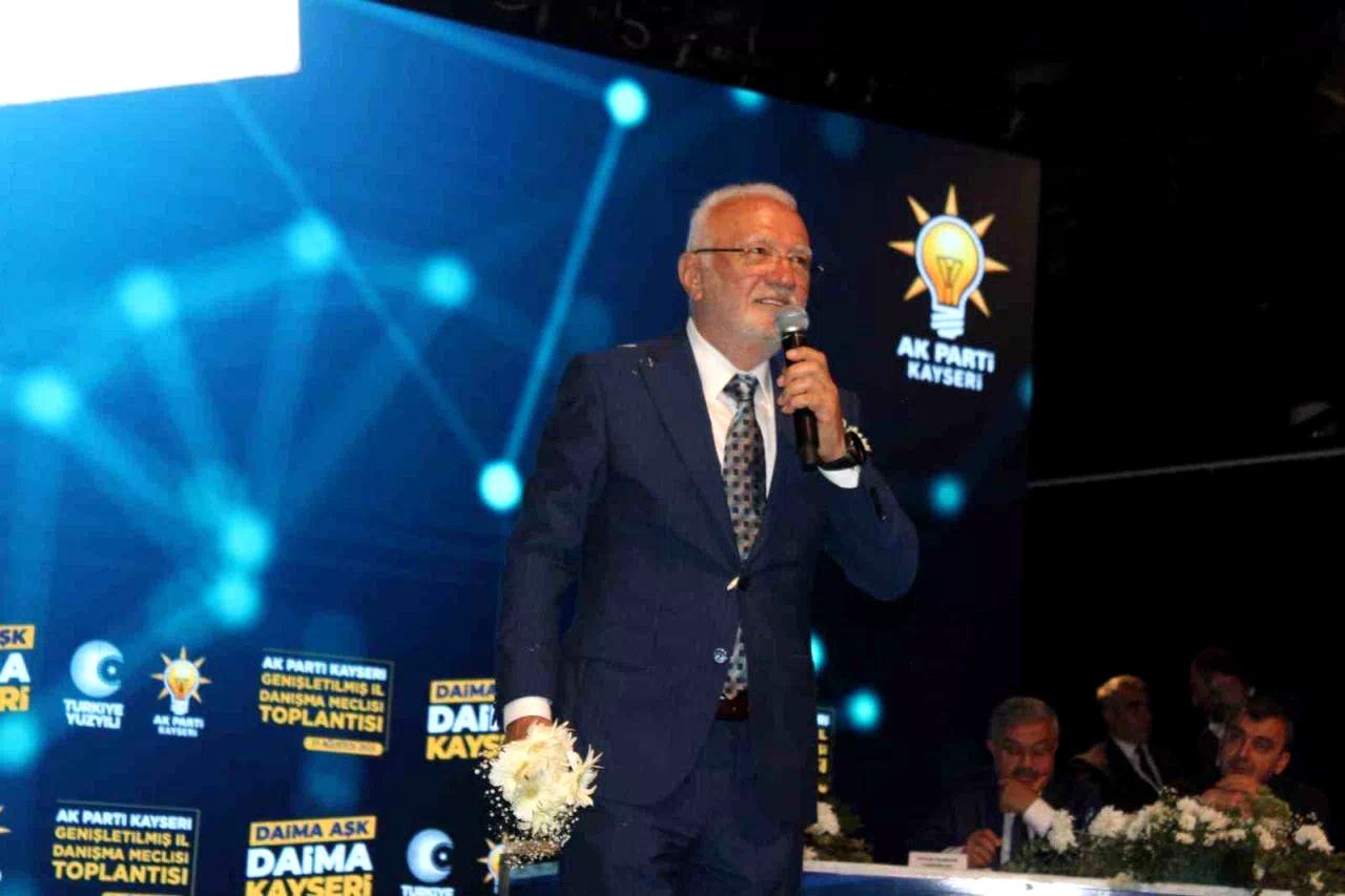 AK Parti Genel Başkanvekili Elitaş: “Balya balya paralarla teşkilatını satın almaya çalışan bir siyasi parti, ana muhalefet partisi olamaz”