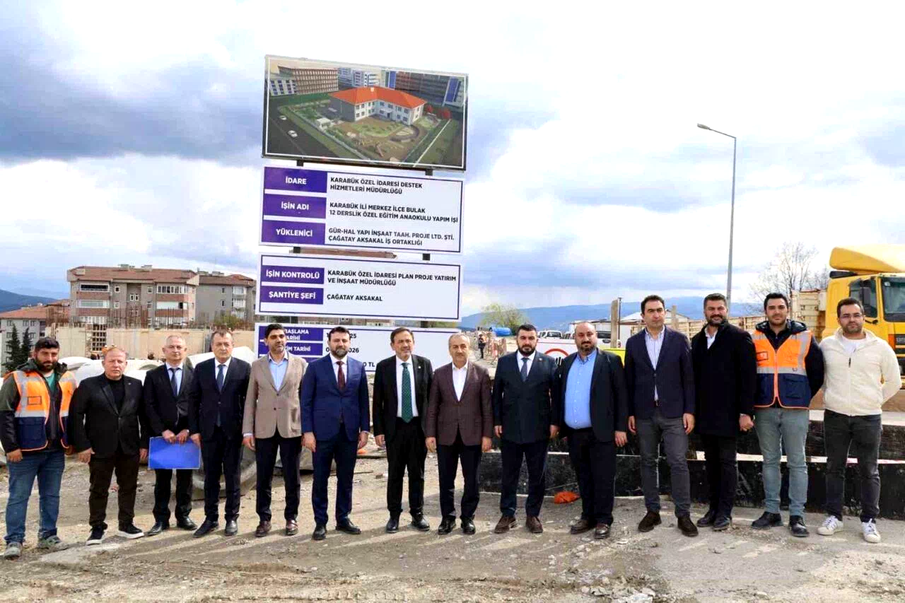AK Parti heyeti Karabük’te eğitim ve yurt yatırımlarını inceledi