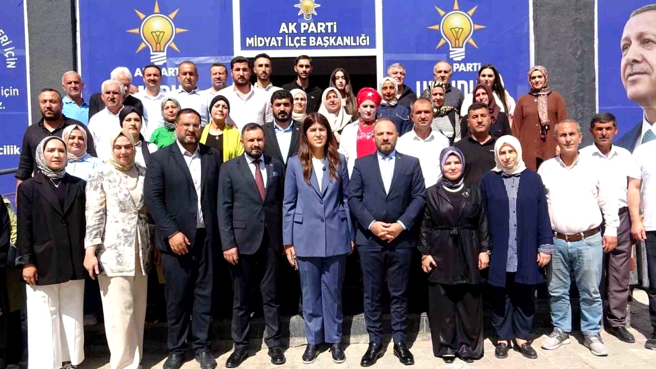 AK Parti İstanbul Milletvekili Ayaydın Midyat’ta temaslarda bulundu