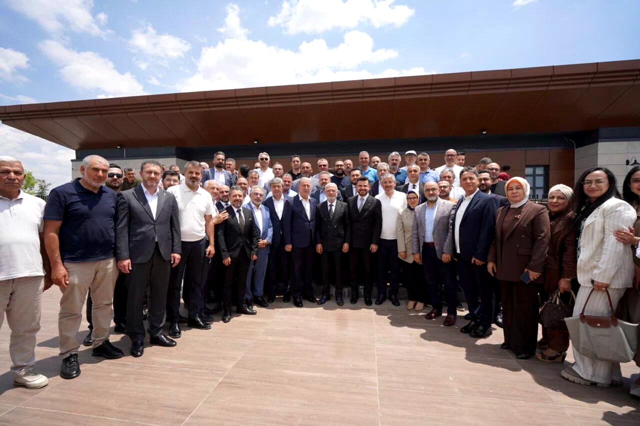 AK Parti Kayseri Teşkilatı, görevdeki 500. gününü istişare toplantısıyla taçlandırdı