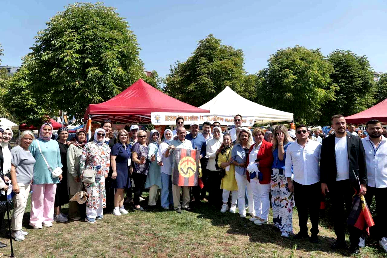 AK Parti’nin 24’üncü kuruluş yıl dönümü sebebiyle pinnik düzenlendi