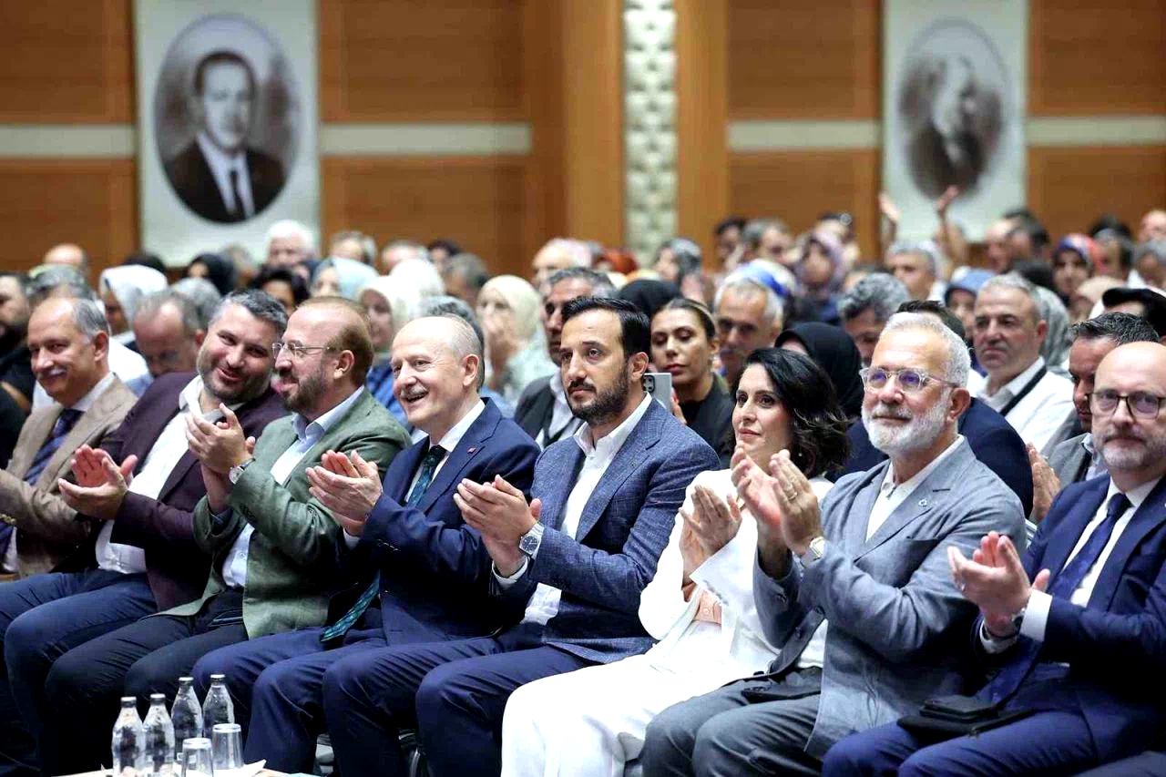 AK Parti’nin 81 ilde ‘Yeşil Dönüşüm ve İklim Farkındalığı Programı”nın İstanbul’daki toplantısı yapıldı