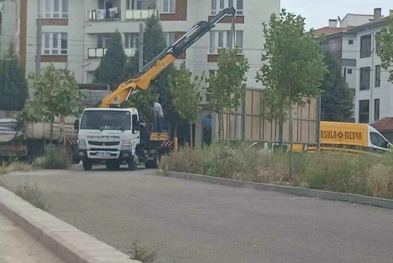 AK Parti Tepebaşı İlçe Başkanı Tunç: “Eskişehir’de belediyecilik anlayışı ciddi bir koordinasyon sorunuyla karşı karşıya”