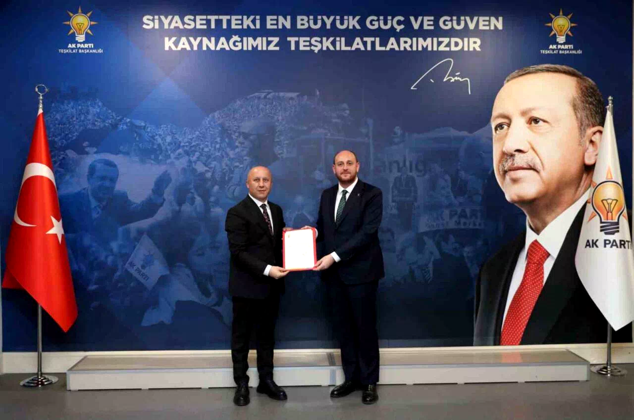 AK Parti Terme İlçe Başkanlığı’nda bayrak değişimi: Başkan Mümin Osman Ertan oldu