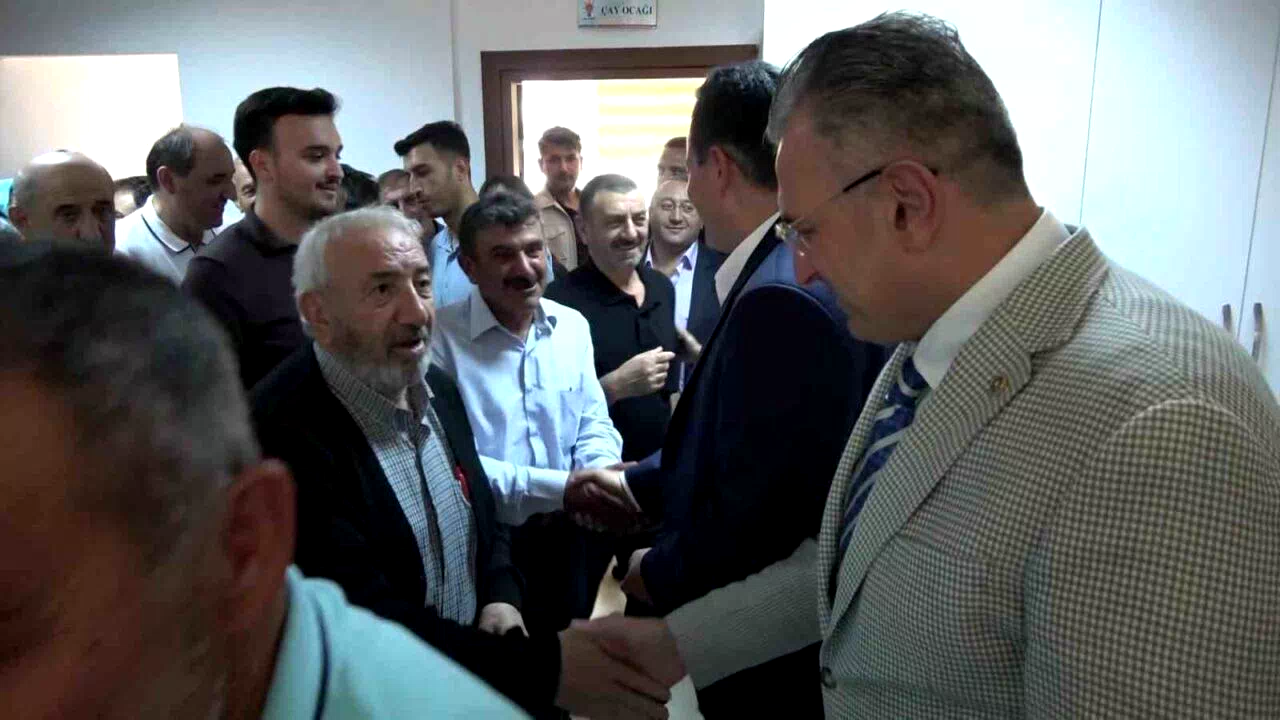 AK Parti üyesi emekli banka müdürü milletvekillerine seslendi: “Emekliye zam bizi yüzde 70’e götürür”