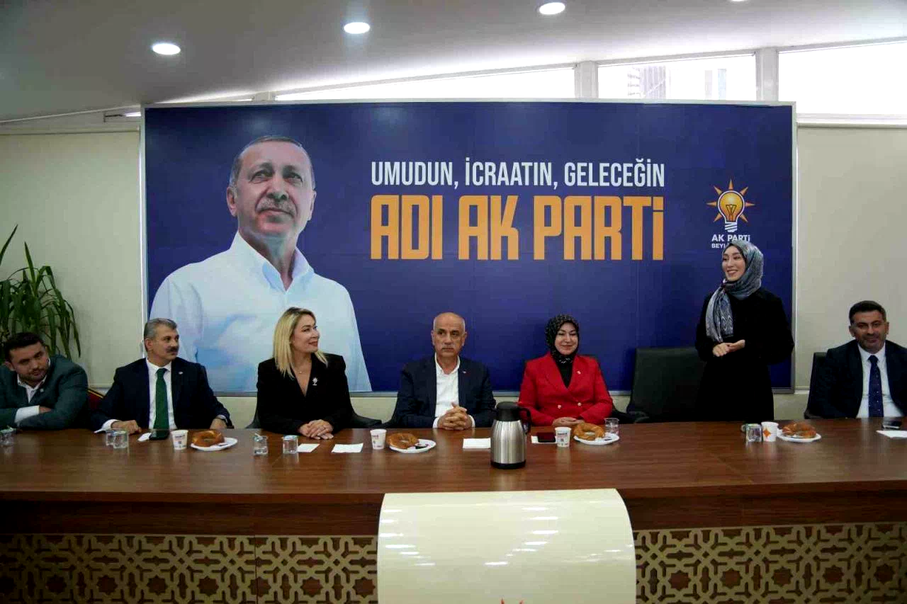 AK Partili 5 milletvekilinden Beylikdüzü çıkarması