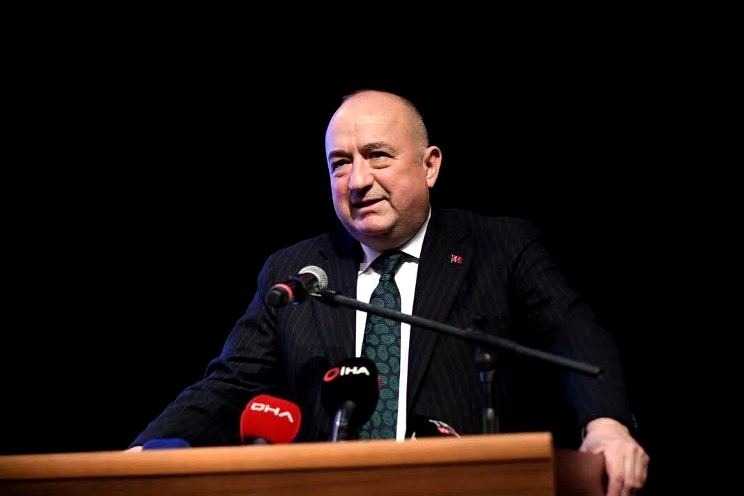 AK Partili Gider: “Özgür Özel siyasete de CHP’ye de, Türkiye’ye de yakışmıyorsun”
