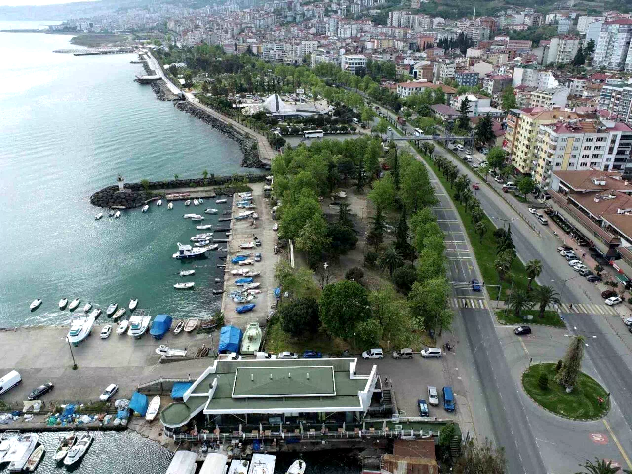 Akçaabat Sahil Park 3. etap yenileme çalışmaları başlıyor