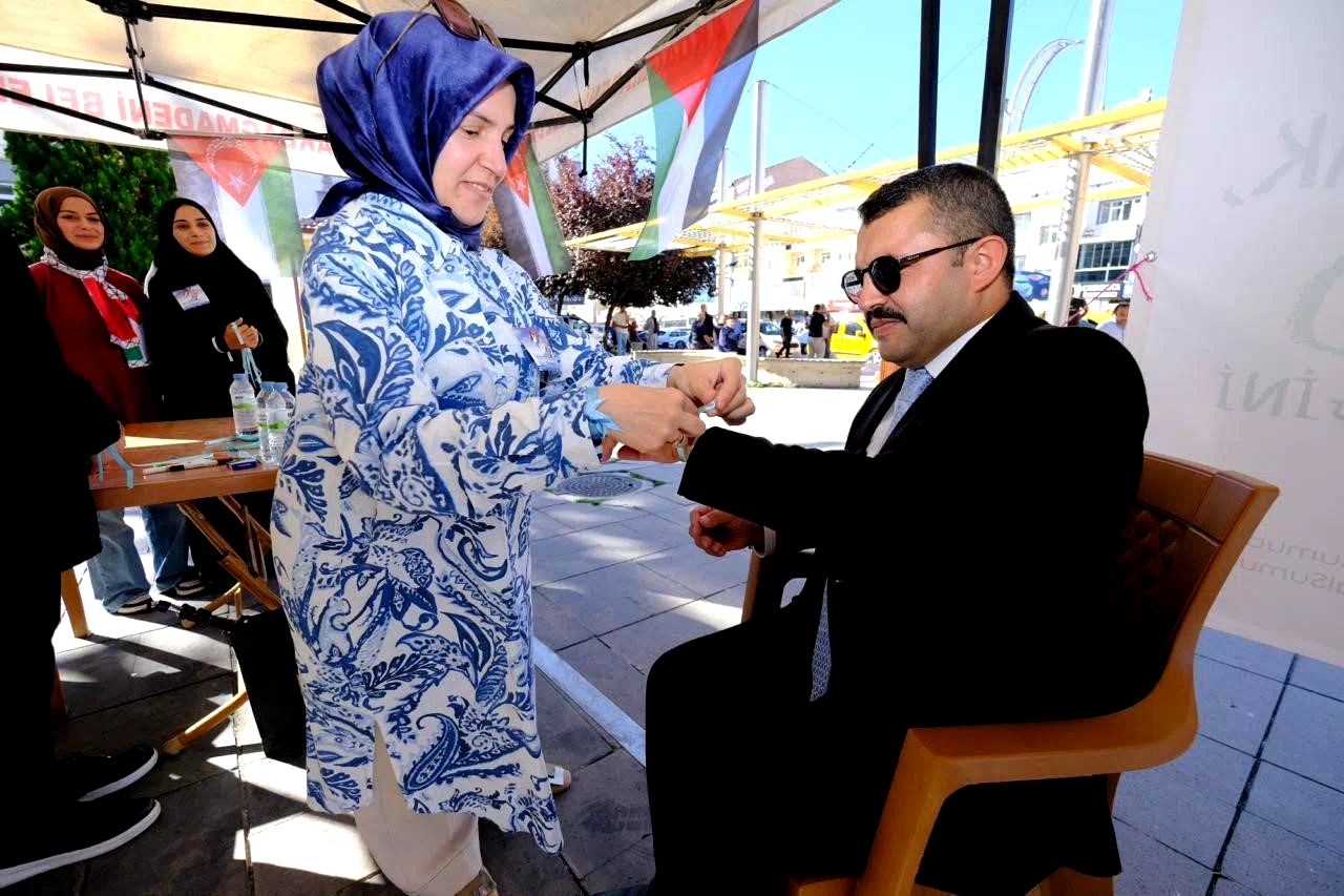 Akdağmadeni Belediyesi’nden Filistin’e manevi destek