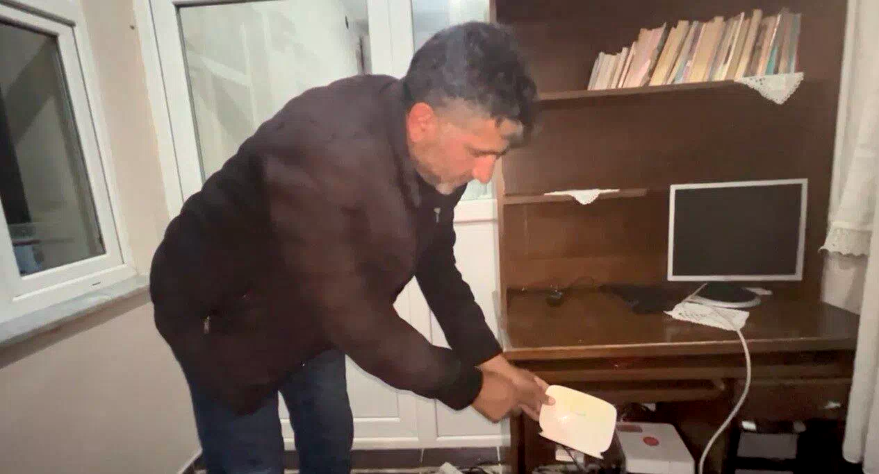 Akyaka’da dereler taştı, ahırları su bastı