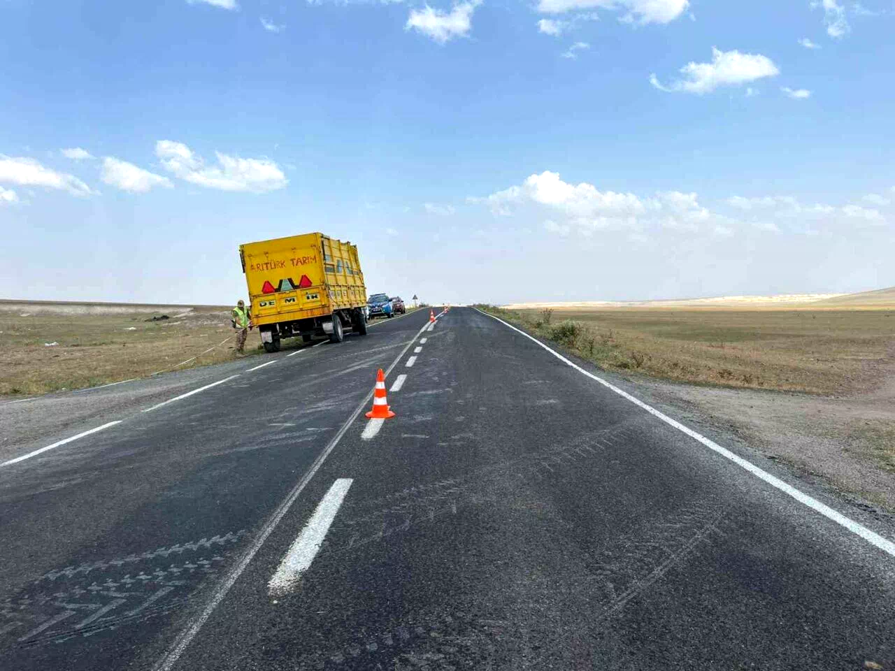 Akyaka’da maddi hasarlı trafik kazası