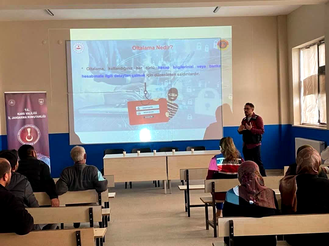 Akyaka’da vatandaşlara siber suçlar anlatıldı