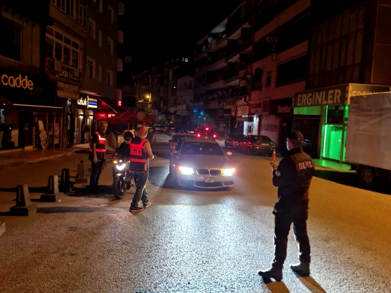 Alaplı’da abartı egzoz ve motosiklet denetiminde 17 sürücüye para cezası