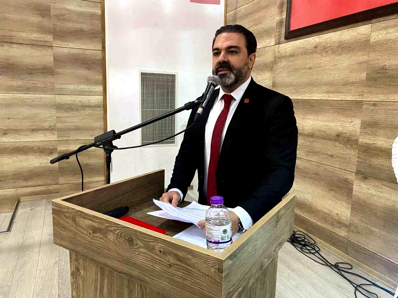Alaşehir CHP’de yeni başkan Raşit Köşlü