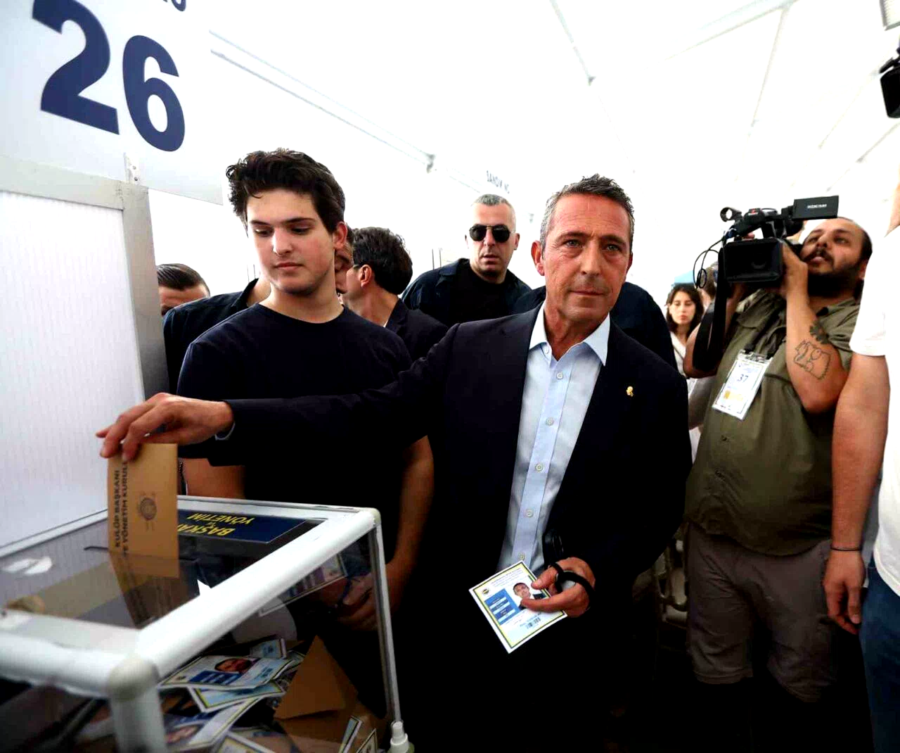 Ali Koç: “Fenerbahçe’nin yeni lideri kim olacaksa onun etrafında camianın birleşmesini diliyorum”