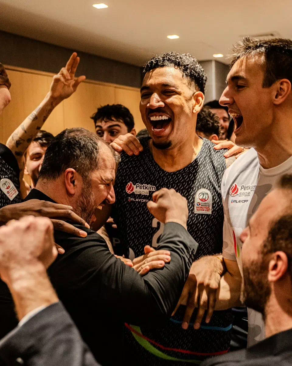 ALİAĞA PETKİMSPOR, A. EFES’İ DEPLASMANDA 103-101 YENEREK 3. MAÇINDA GALİBİYETLE TANIŞTI.