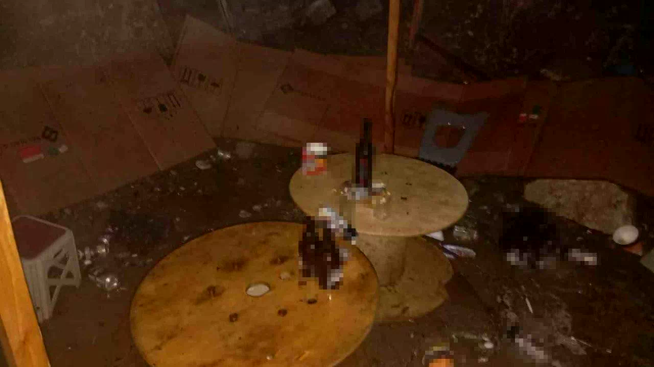 Alkoliklerin mesken tuttuğu baraka alev alev yandı