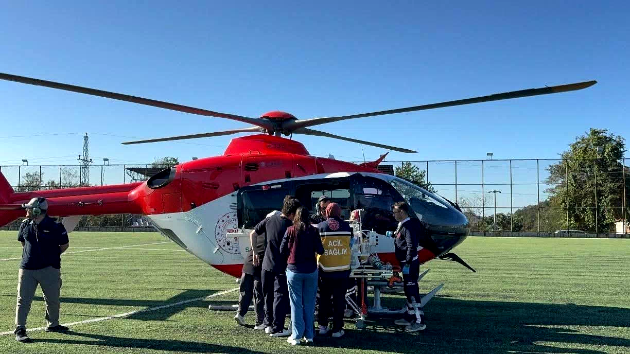 Ambulans helikopter yenidoğan bebek için havalandı