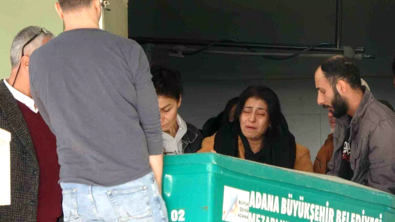Annenin feryadı yürekleri dağladı: Babalarının öldürdüğü kardeşler toprağa verildi