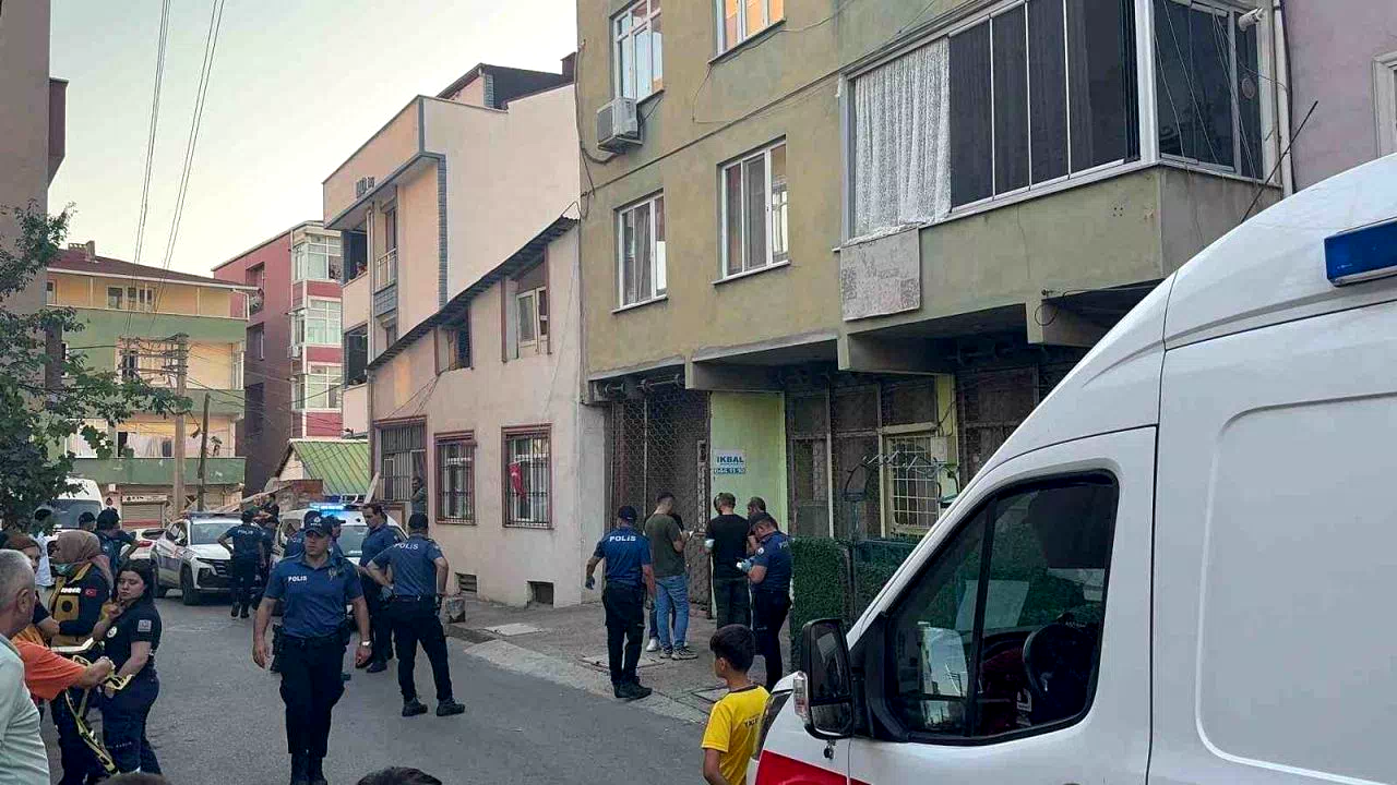 Annesini ve kız kardeşini öldüren 17 yaşındaki zanlı tutuklandı