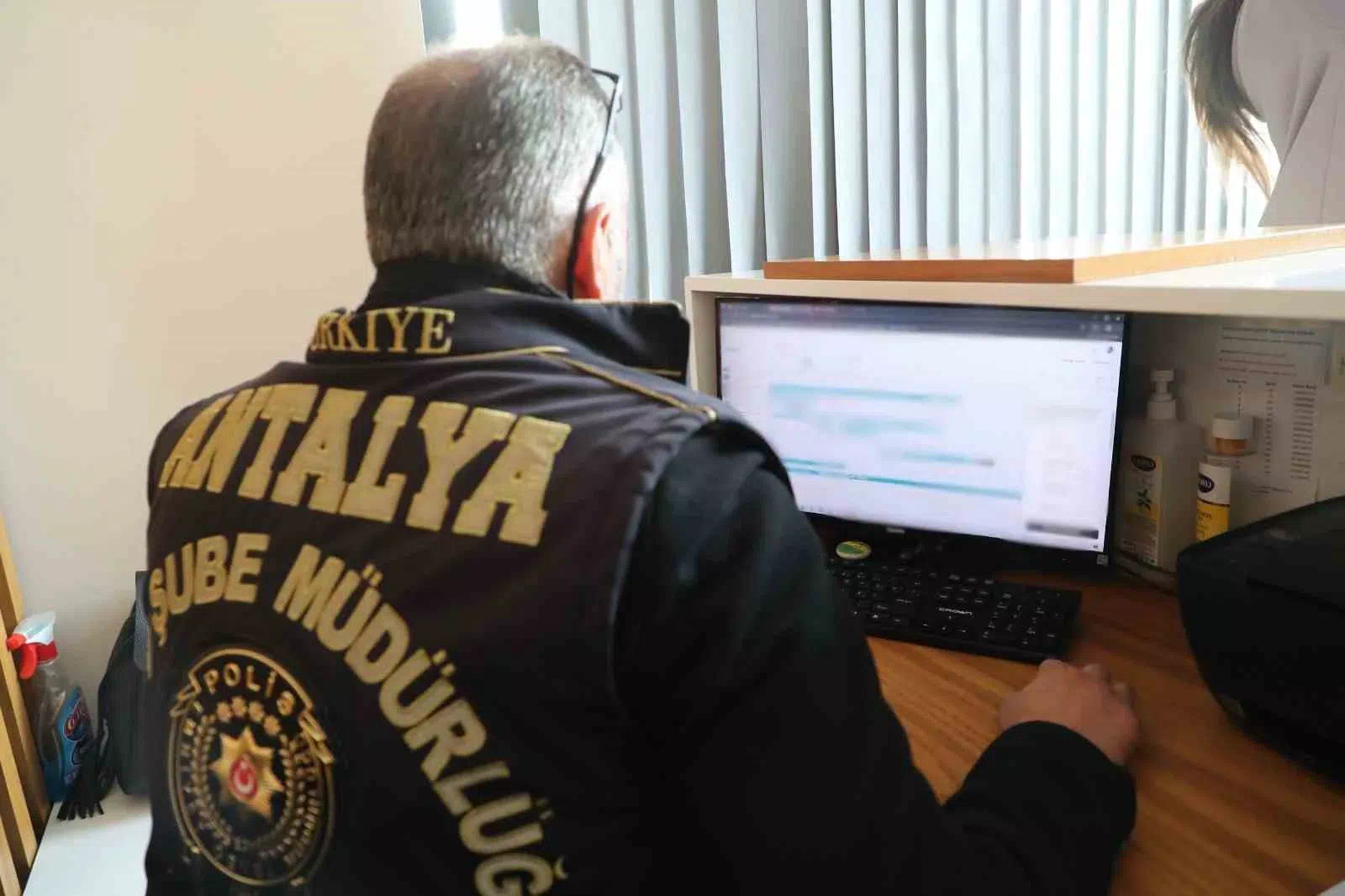 Antalya’da Polisler Günübirlik Konaklama Yerlerinde Denetim Yaptı.