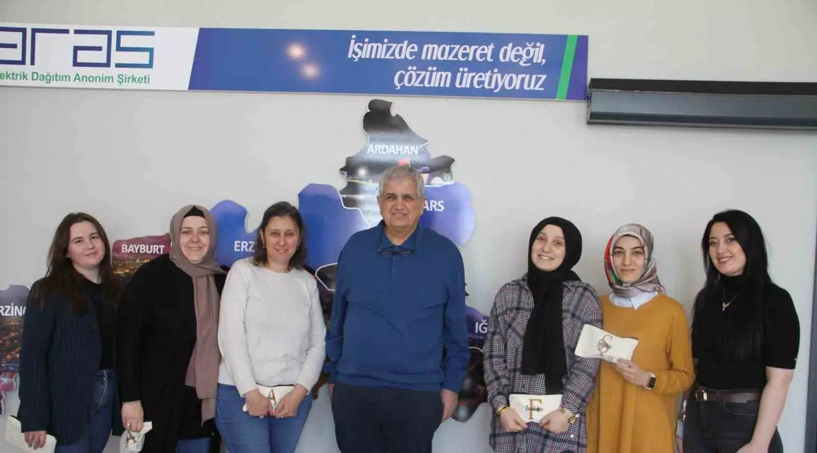 Aras Elektrik Dağıtım A.Ş., Kadın Çalışanlara Özel Sürpriz Yaptı