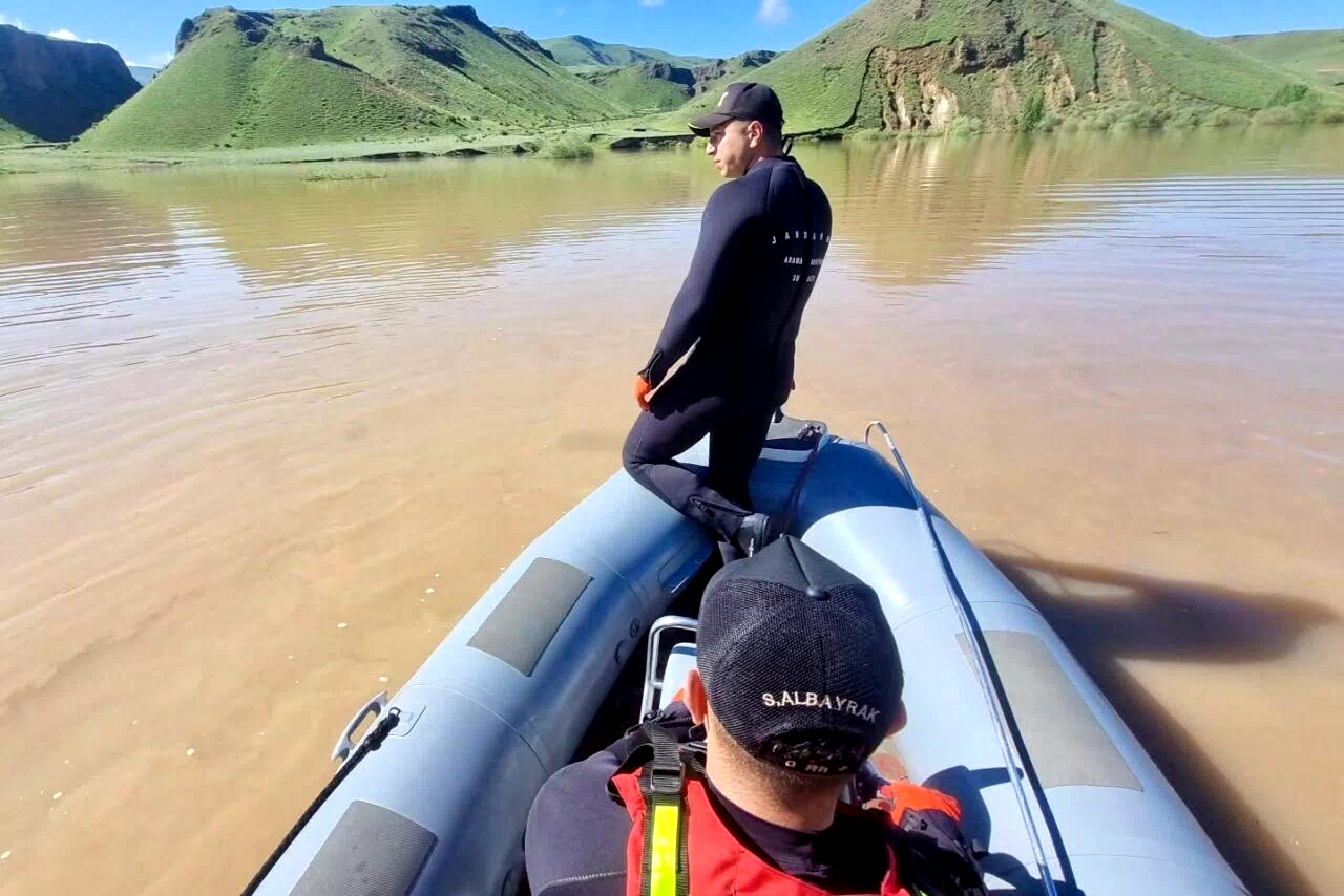 Aras Nehri’nde kaybolan Okan Koç’un cansız bedeni, 2.5 km uzakta bulundu