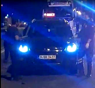 Ardahan’da iki otomobil çarpıştı: 3 yaralı
