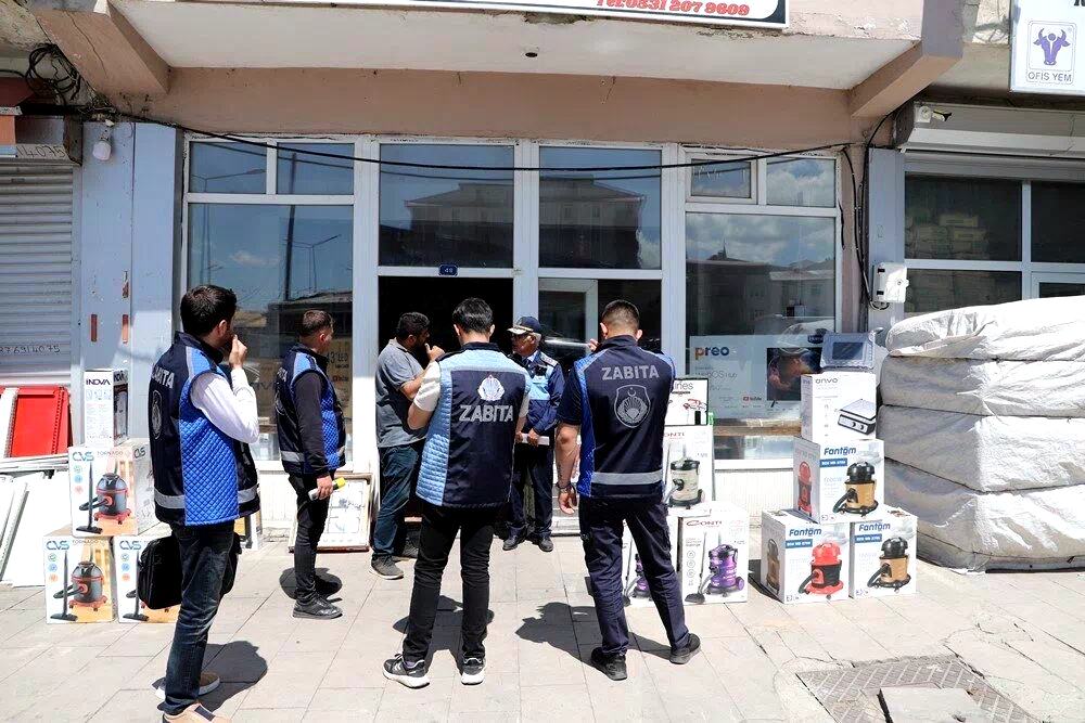 Ardahan’da kaldırım işgaline geçit yok